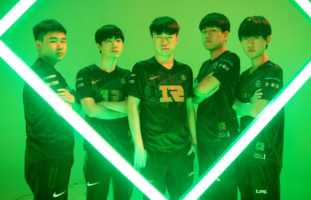 CLG险胜C9,Caps关键团战开团秒人宿命之战成都决赛之夜,技惊四座 CLG险胜C9,Caps关键团战开团秒人宿命之战成都决赛之夜,技惊四座